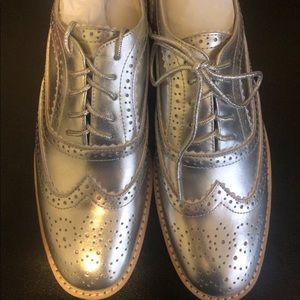 Brand new Manrino silver wingtip oxfords, size 7.5